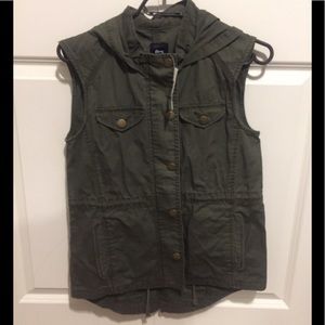 Utility style vest